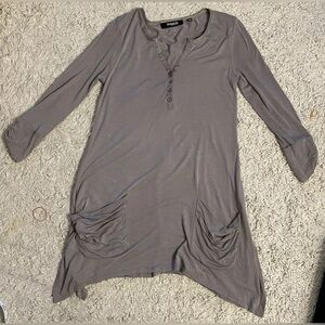 THREADS Saks Fifth Avenue taupe beige 3/4 sleeve long shirt top blouse XS 0